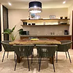 *Casa Tropical* Penthouse With Rooftop & Private Pool