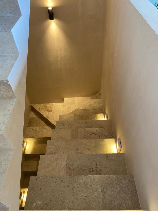 *Casa Tropical* Penthouse With Rooftop & Private Pool Apartment